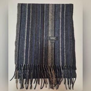 UGG scarf